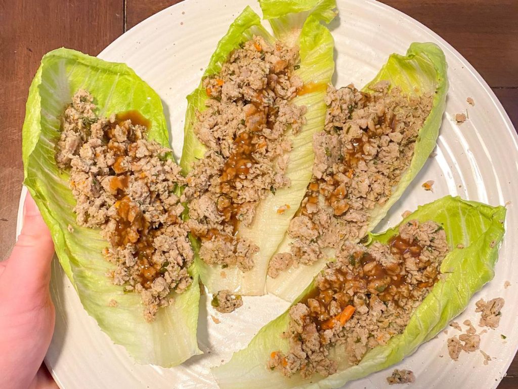 Lettuce cups with chicken crumbles