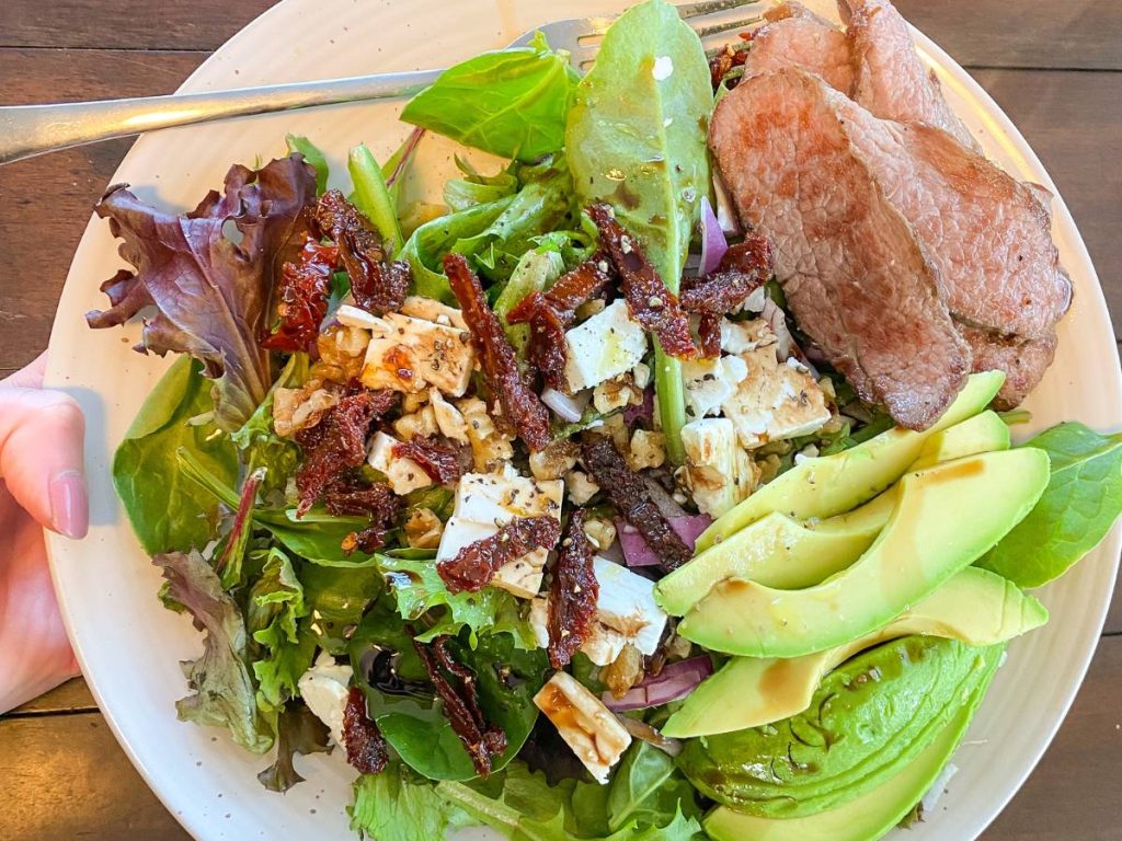 Steak salad